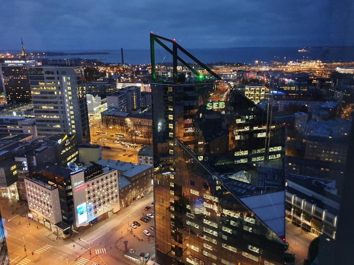 Skyview Suite - Breathtaking Views From Bed And From Jacuzzi. City Center Skyscraper Upper Floors Reval Esterno foto