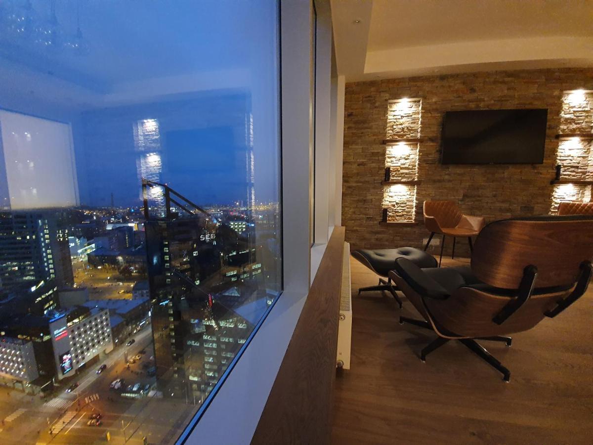 Skyview Suite - Breathtaking Views From Bed And From Jacuzzi. City Center Skyscraper Upper Floors Reval Esterno foto