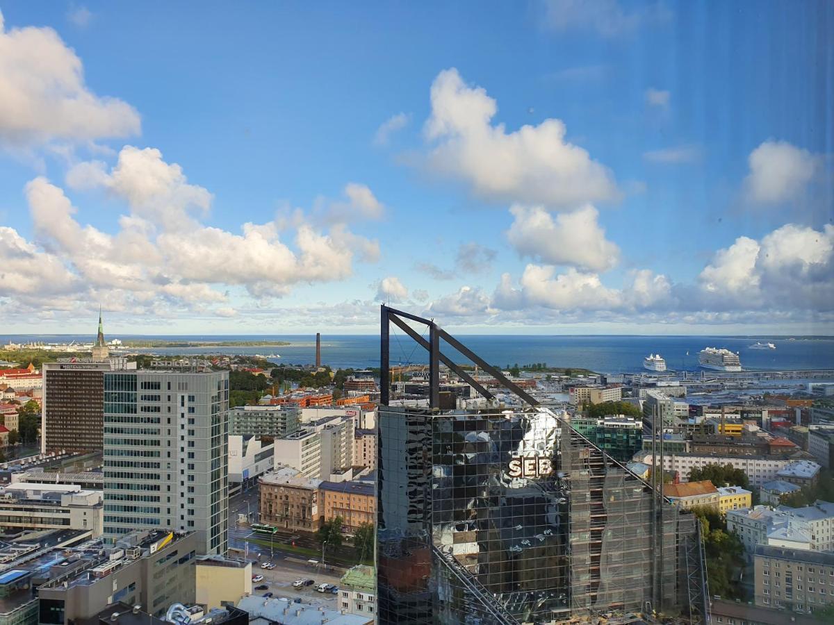 Skyview Suite - Breathtaking Views From Bed And From Jacuzzi. City Center Skyscraper Upper Floors Reval Esterno foto